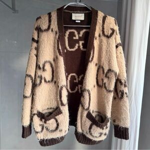 Gucci Women's Cream and Brown Logo Cardigan